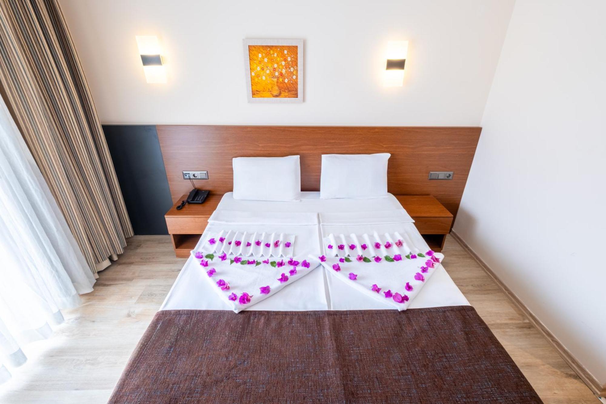 Viking Express Hotel Kemer Exteriér fotografie